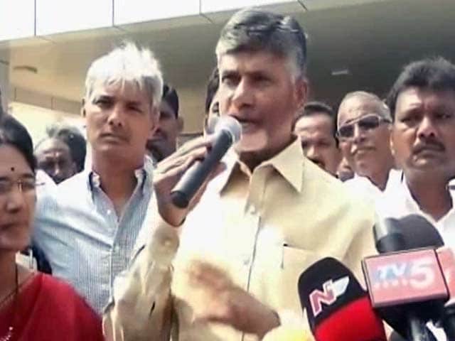 Video : Andhra Pradesh Farmers Fly To Singapore, Hotels And Food On Government