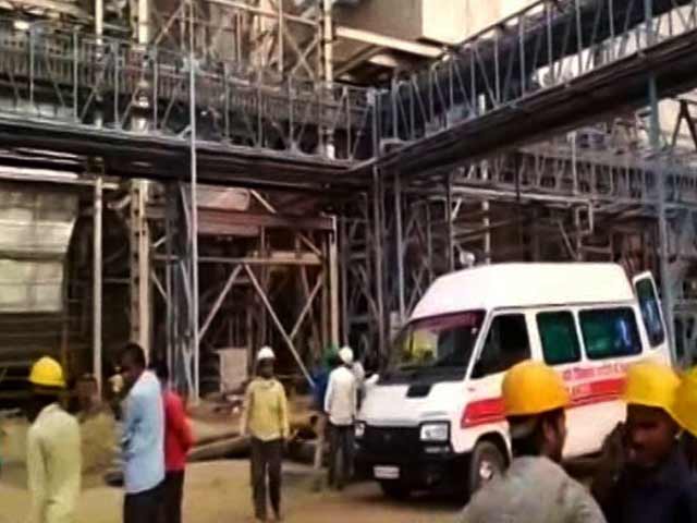 इंडिया 7 बजे: रायबरेली में NTPC पावर प्लांट में बड़ा हादसा