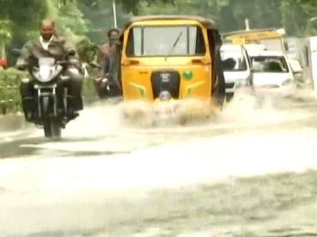 Video : Rain Starts Again In Chennai, Schools To Stay Closed Tomorrow