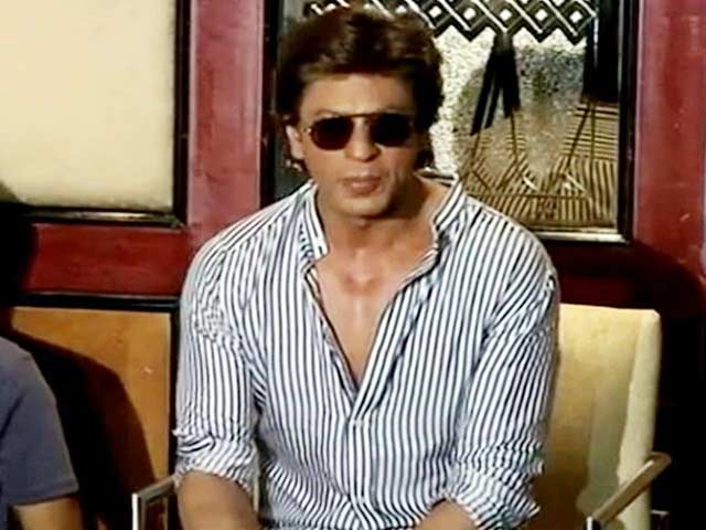 मीडिया से बात करते हुए शाहरुख खान ने खोले दिल के राज