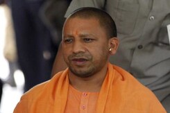 धर्मनिरपेक्षता आजादी के बाद का सबसे बड़ा झूठ : सीएम योगी धर्मनिरपेक्षता आजादी के बाद का सबसे बड़ा झूठ : सीएम योगी