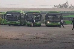NDTV Investigation: Delhi Got Just 32 Buses Under AAP Government NDTV Investigation: Delhi Got Just 32 Buses Under AAP Government