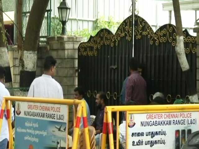 Video : Rs. 1,430 Crore In Undeclared Wealth Found In Raids On Sasikala, Jaya TV