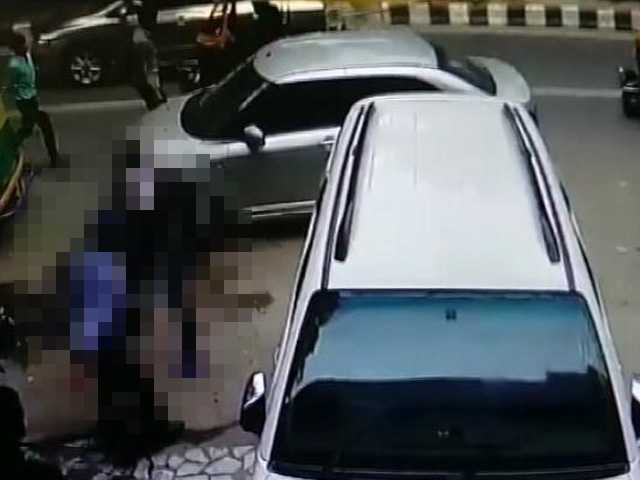 सीसीटीवी में सामने आई दिल्ली में हुई लूट की तस्वीरें