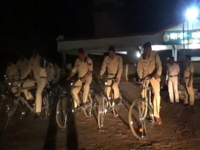 साइकिल से पुलिस पेट्रोलिंग