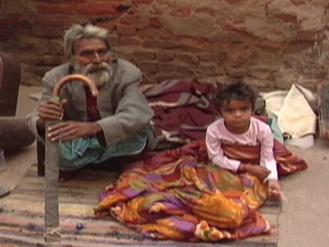 कठपुतली कॉलोनी के बशिंदों का हाल