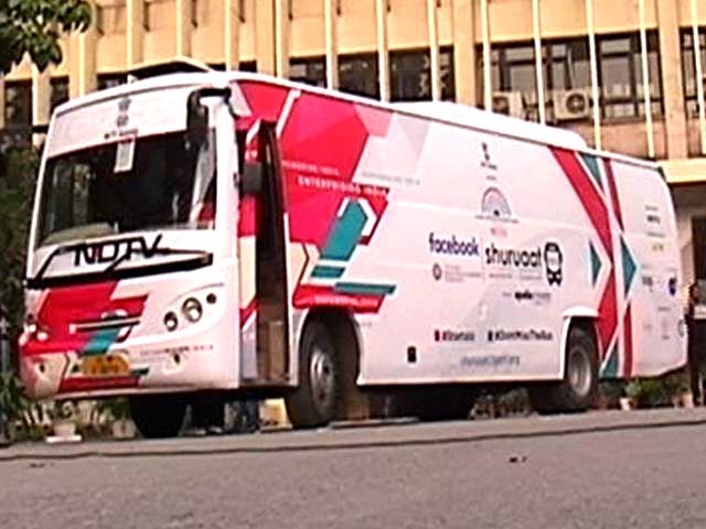 लॉन्च हुई ‘शुरुआत बस’, तलाश करेगी नए बिजनेस आइडिया