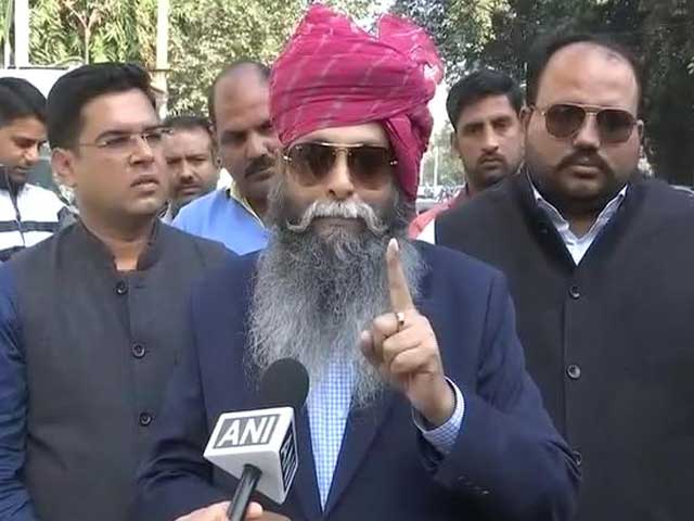 BJP Leader Who Asked For Deepika Padukone's Head Makes New Threat