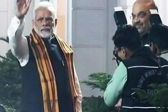 'चायवाले' ट्वीट पर घिरी कांग्रेस 'चायवाले' ट्वीट पर घिरी कांग्रेस