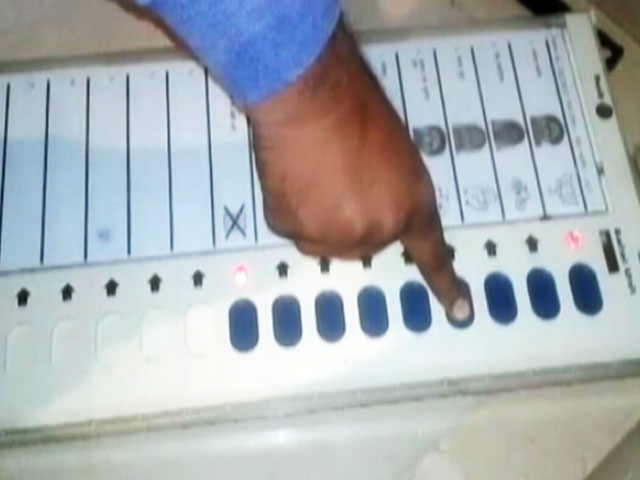 कांग्रेस को ईवीएम पर भरोसा नहीं?