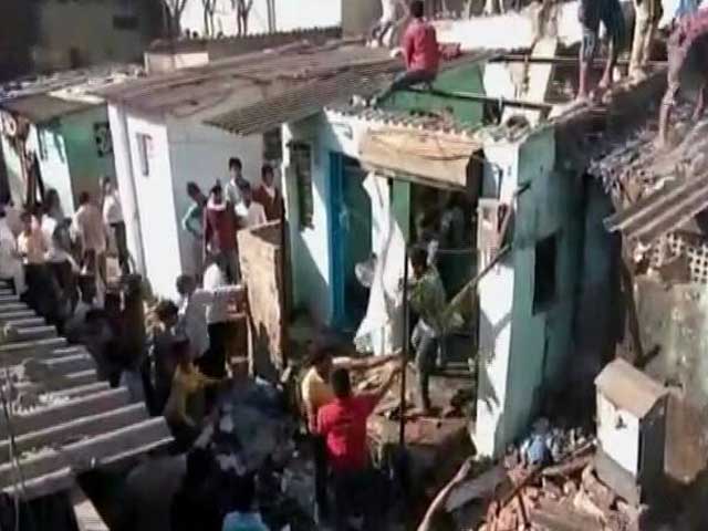 मुंबई: भिवंडी में गिरी 3 मंजिला इमारत