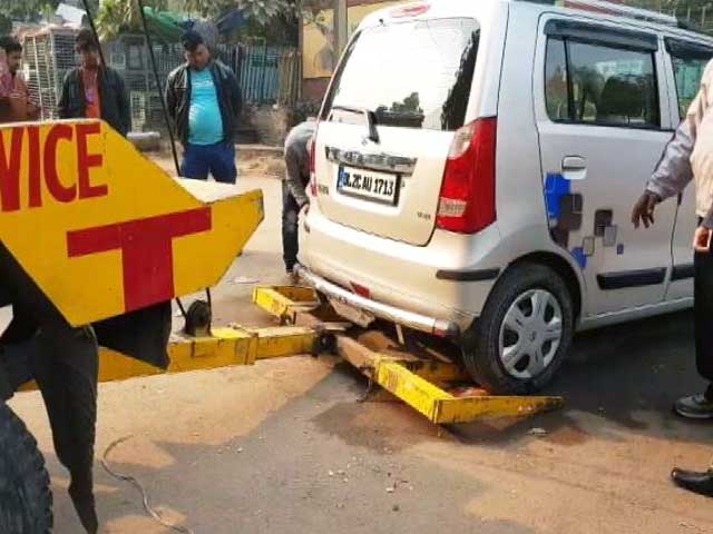 दिल्ली: सरोजनी नगर में गलत पार्किंग पर 5000 रुपए का जुर्माना