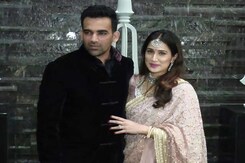 Zaheer Khan Marries B-Town Actress Sagarika Ghatge Zaheer Khan Marries B-Town Actress Sagarika Ghatge