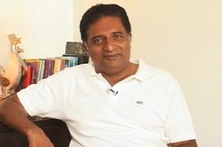 Actor Prakash Raj Speaks On The <i>Padmavati</i> Controversy Actor Prakash Raj Speaks On The <i>Padmavati</i> Controversy