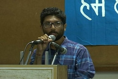 गुजरात चुनाव: दलित नेता जिग्नेश मेवाणी भी मैदान में गुजरात चुनाव: दलित नेता जिग्नेश मेवाणी भी मैदान में