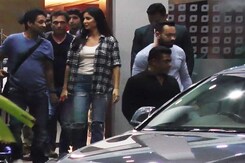 Spotted! Salman Khan & Katrina Kaif At Mumbai Airport Spotted! Salman Khan & Katrina Kaif At Mumbai Airport