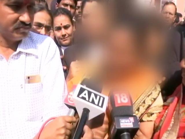 कोपर्डी रेप केस: कोर्ट ने दोषियों को सुनाई फांसी की सजा