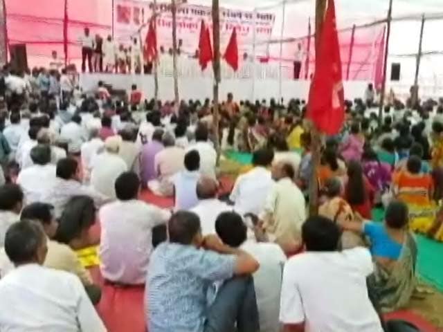Video : मुंबई के आजाद मैदान में फेरीवालों का प्रदर्शन