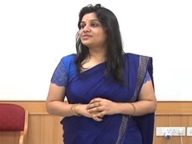 Videos : डीआईजी रूपा को 20 करोड़ के हर्जाने का नोटिस