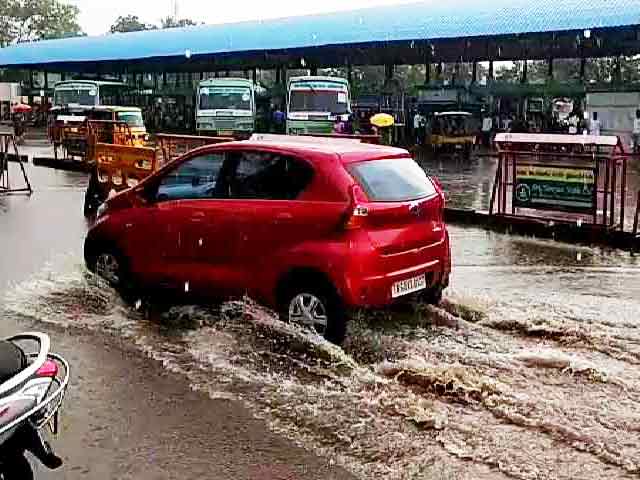 Video : Heavy Rain In Tamil Nadu, Cyclone Ockhi Heads For Lakshadweep