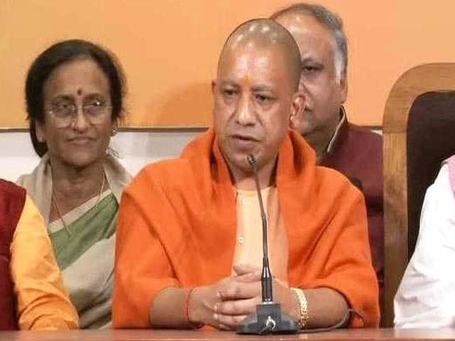 यूपी निकाय चुनाव : सीएम योगी बोले, 'जो गुजरात जीतने चले थे वो अमेठी भी हार गए'