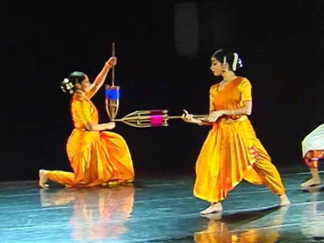 The Rhythm Of The Loom