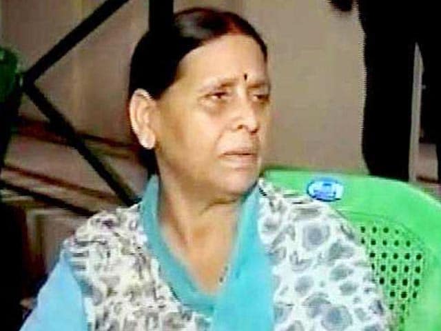 Video : Rabri Devi Appears Before Enforcement Directorate In Patna