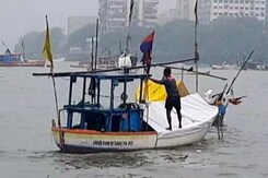 MoJo: गुजरात और महाराष्ट्र की ओर बढ़ा ओखी तूफान MoJo: गुजरात और महाराष्ट्र की ओर बढ़ा ओखी तूफान