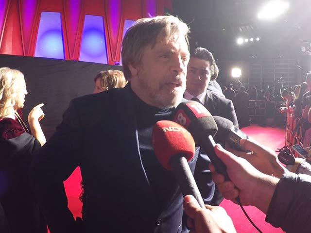 <i>Star Wars</i> Premiere: "Younger Actors Are More Prepared Than I Was" - Mark Hamill