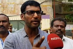 RK Nagar By-Poll: "Threat To Life", Says Relative Of Actor Vishal's Missing Proposer RK Nagar By-Poll: "Threat To Life", Says Relative Of Actor Vishal's Missing Proposer