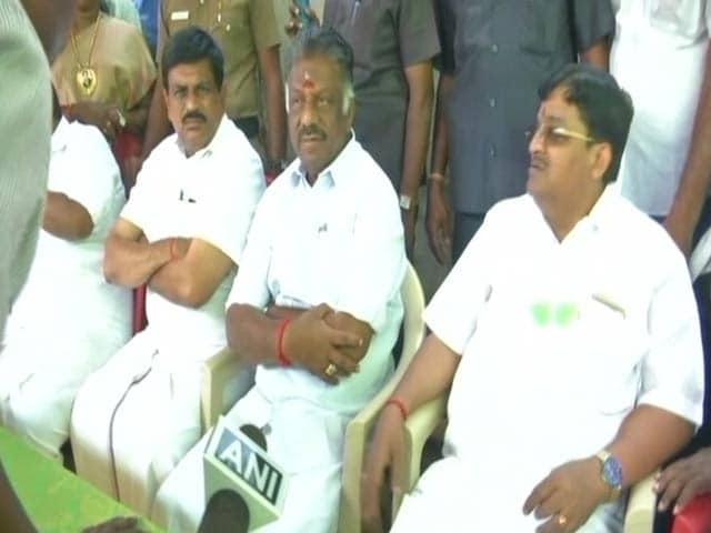 Video : O Panneerselvam Dodges Corruption Charge As Report Triggers New Row