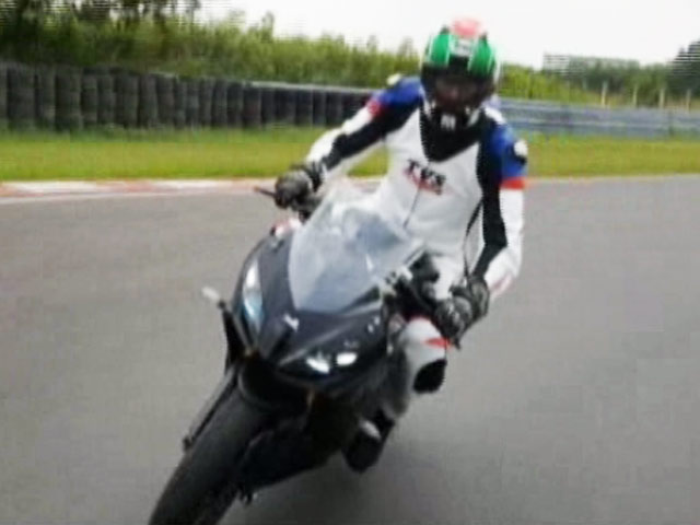 रफ्तार : कैसी है TVS की नई APACHE RR 310