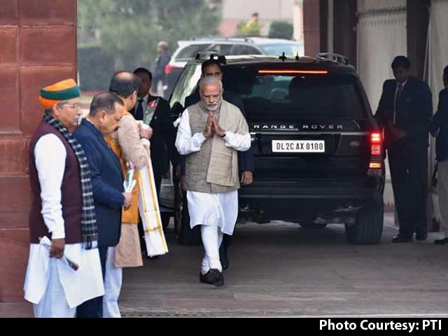 Video : PM Urges Teamwork, Congress Seeks Apology In 'Pak Meet' Row