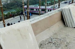 Delhi Metro's Driverless Magenta Line Train Crashes Days Before Launch Delhi Metro's Driverless Magenta Line Train Crashes Days Before Launch