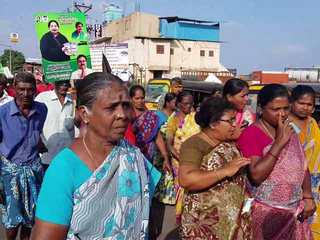 Video Of Jayalalithaa In Hospital, Out A Day Before RK Nagar By-Polls