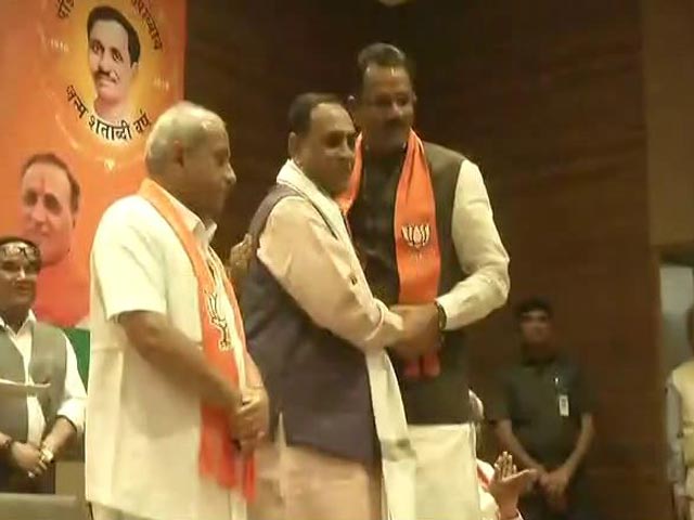 BJP Picks Status Quo In Gujarat. Vijay Rupani Stays Chief Minister