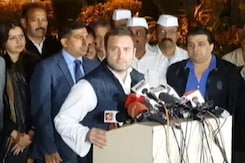 इंडिया 8 बजे : अध्यक्ष राहुल गांधी ने CWC की बैठक के बाद साधा बीजेपी पर निशाना इंडिया 8 बजे : अध्यक्ष राहुल गांधी ने CWC की बैठक के बाद साधा बीजेपी पर निशाना