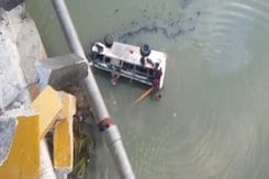 32 Killed After Bus Falls Off Bridge In Rajasthan, Driver Was 16 32 Killed After Bus Falls Off Bridge In Rajasthan, Driver Was 16
