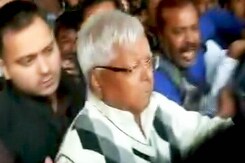 चारा घोटाले के एक और मामले में लालू यादव दोषी करार, जगन्नाथ मिश्रा बरी चारा घोटाले के एक और मामले में लालू यादव दोषी करार, जगन्नाथ मिश्रा बरी