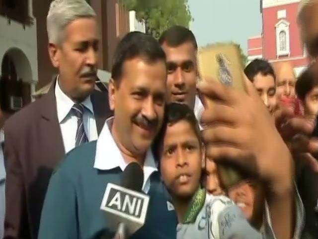 Video : Lt Governor Stalls Home Delivery Of Delhi Services, Manish Sisodia Fumes