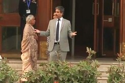 '...<i>Qatil Beta</i>': Kulbhushan Jadhav's Mother, Wife Harassed By Pak Media '...<i>Qatil Beta</i>': Kulbhushan Jadhav's Mother, Wife Harassed By Pak Media