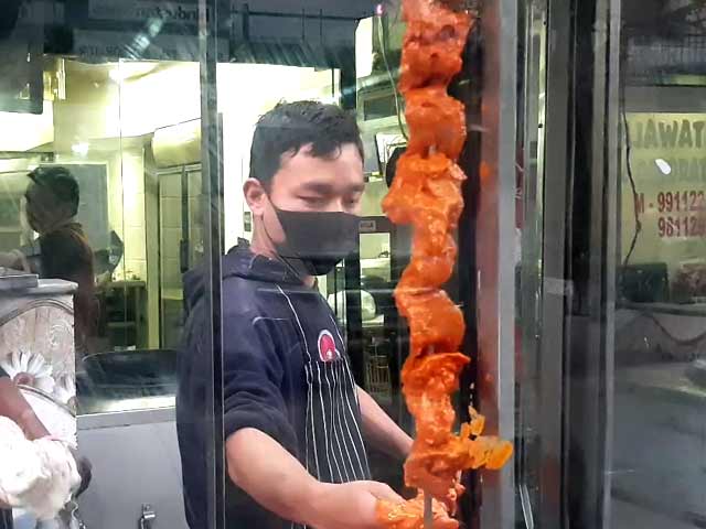 No 'Non-Veg Food' Display, Delhi Eateries Told By BJP-Ruled Civic Body