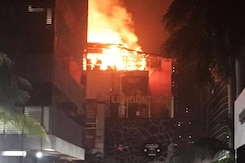 14 Die In Mumbai Rooftop Fire, 5 Civic Body Officials Suspended 14 Die In Mumbai Rooftop Fire, 5 Civic Body Officials Suspended