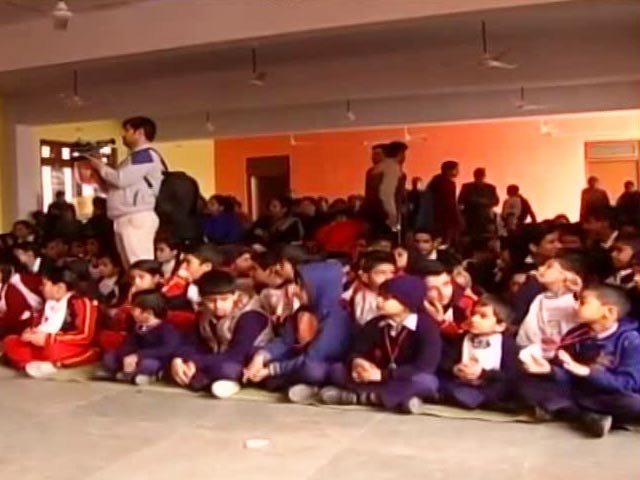 Volunteers Help Kashmiri Pandits Raised Away From Home Rediscover Roots