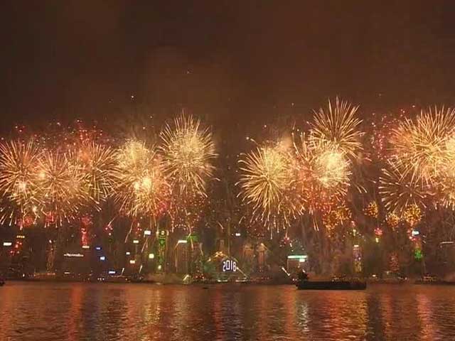 Videos : देशभर में नए साल की धूम, सुरक्षा के कड़े इंतजाम