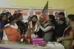 Triple <i>Talaq</i> Petitioner Ishrat Jahan Welcomes Bill, Joins BJP Triple <i>Talaq</i> Petitioner Ishrat Jahan Welcomes Bill, Joins BJP