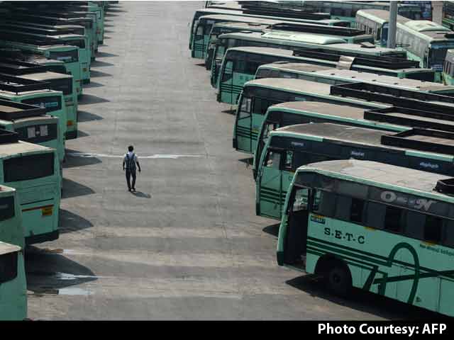 Video : Tamil Nadu Transport Workers' Strike Continues, 14,000 Buses Remain Off Road