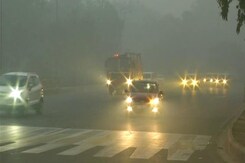 Dense Fog Affects Train Services In Delhi, 39 Cancelled, 50 Running Late Dense Fog Affects Train Services In Delhi, 39 Cancelled, 50 Running Late