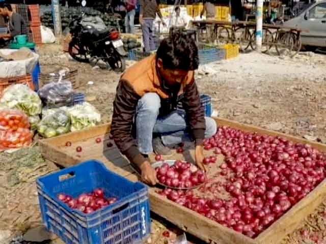 एक हफ़्ते में 20% से 30% बढ़े प्याज के दाम