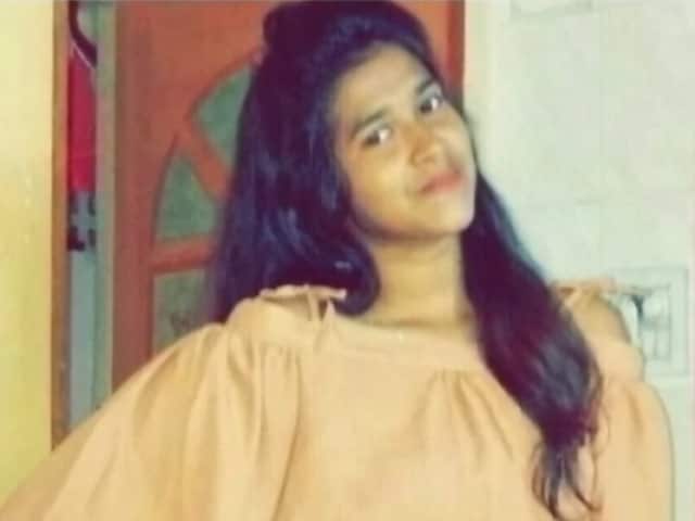 Video : मुंबई में सड़क हादसे में 19 साल की लड़की की मौत